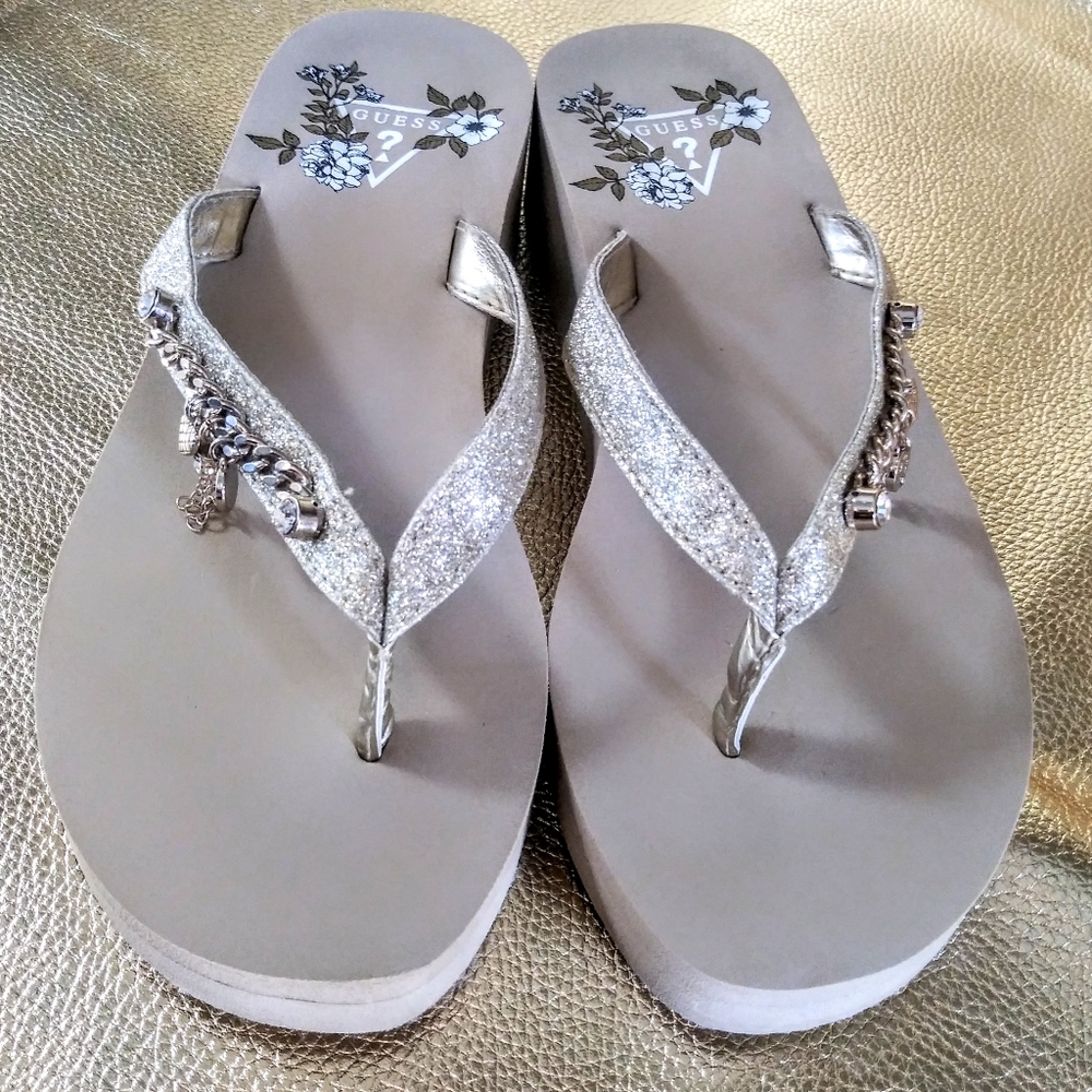 Size 7 GUESS Brand Neutral Bling Flip Flops - New